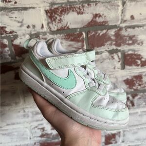 Kid Nikes 11c pull in straps